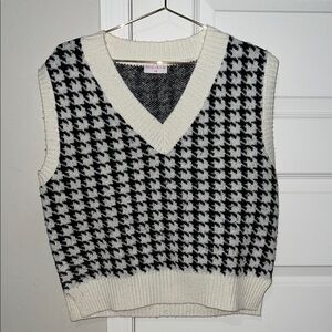 Pink Lily Black and White Houndstooth V-Neck Sweater Vest